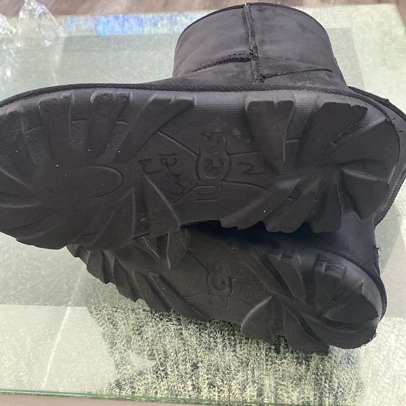 UGG boot - Picture 4 of 5